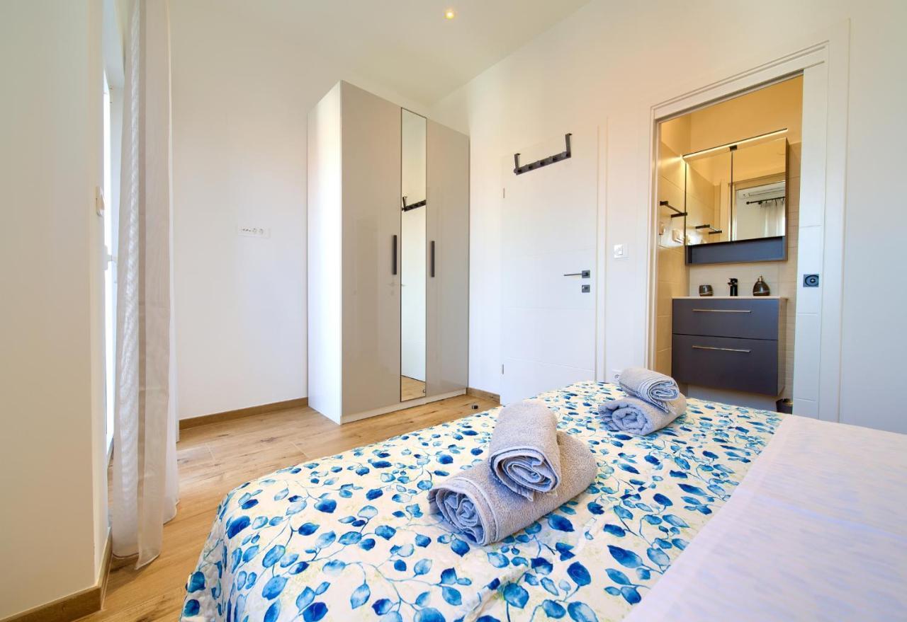 Apartman Placa Njivice Exterior photo